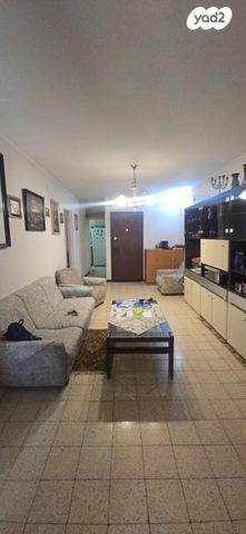 דירה, הנביאים 19, הנביאים, בת ים