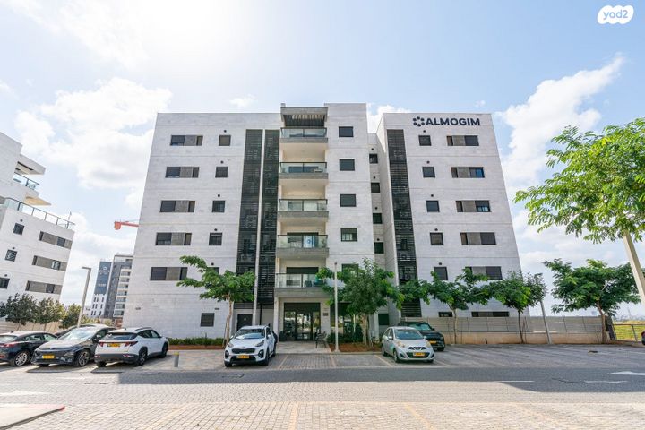 דירה, השולמית, אור ים, אור עקיבא