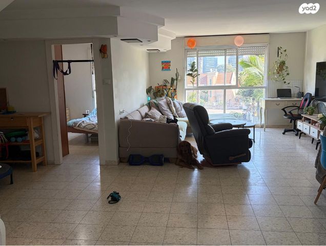 דירה, יהוד מונוסון