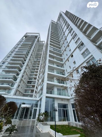 דירה, שדרות רחבעם זאבי, גבעת אולגה, חדרה