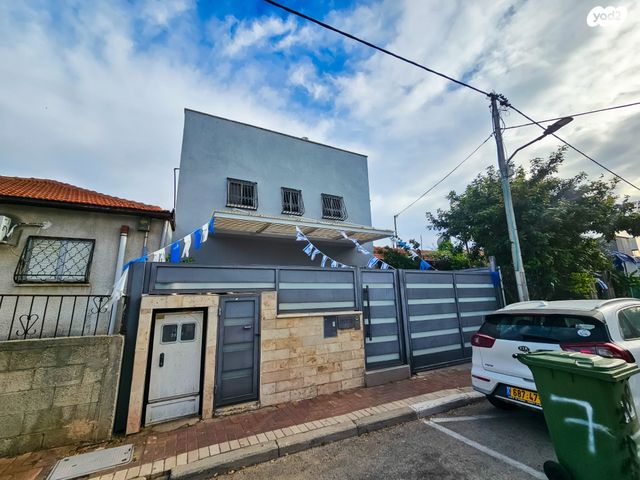 בית פרטי/ קוטג', שיכון ותיקים, חולון