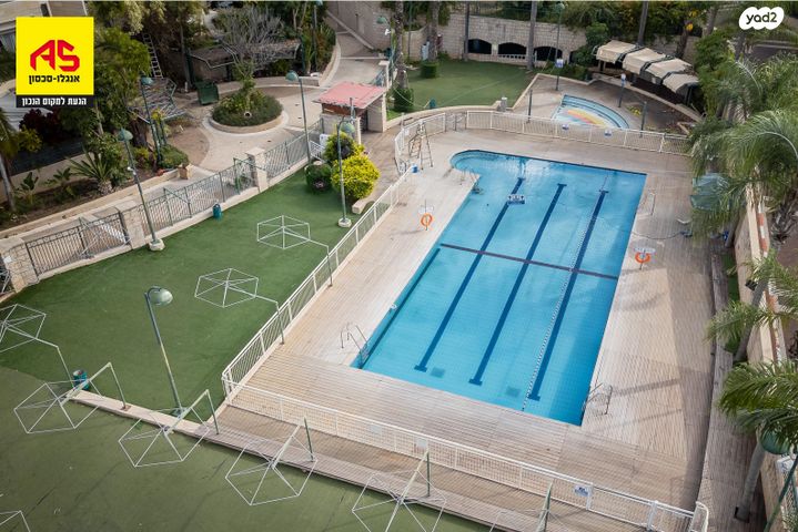 דופלקס, הפרחים, קרית הפרחים - 2005, רעננה