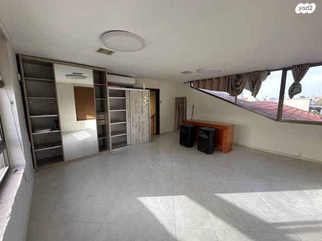 בית פרטי/ קוטג', גבעת שמשון, גן יבנה