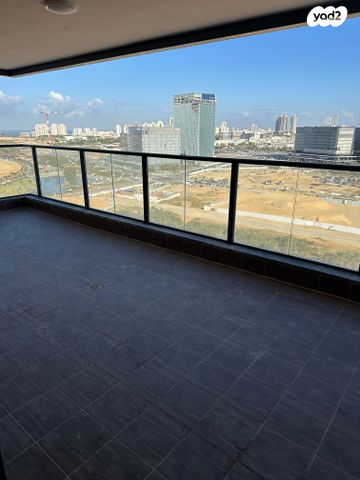 שדרות רחבעם זאבי 