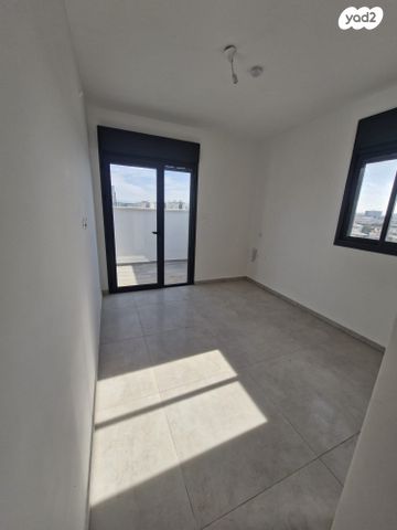 גג/ פנטהאוז, מאיר הר ציון, הרובע המערבי, לוד