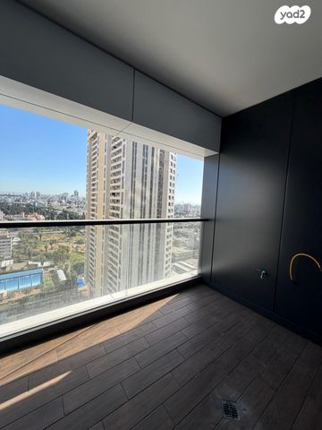 דירה, תוצרת הארץ, תל אביב יפו