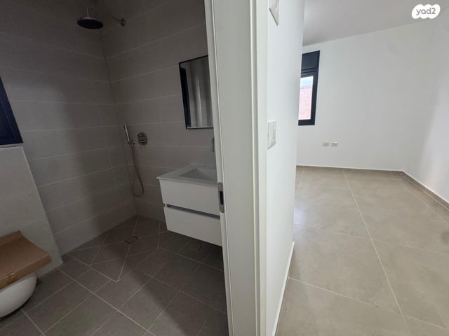 דירת גן, אור ים, אור עקיבא