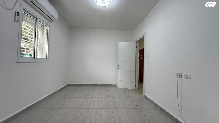 דירה, התאנה, שכונה ותיקה - מרכז העיר, מעלות תרשיחא