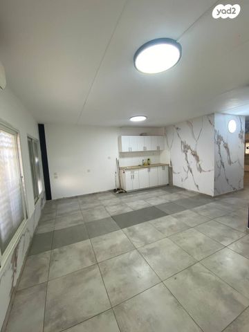 גיורא יוספטל 