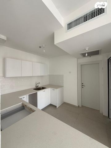 דירה, הרב יצחק ידידיה פרנקל 67, נווה שאנן, תל אביב יפו