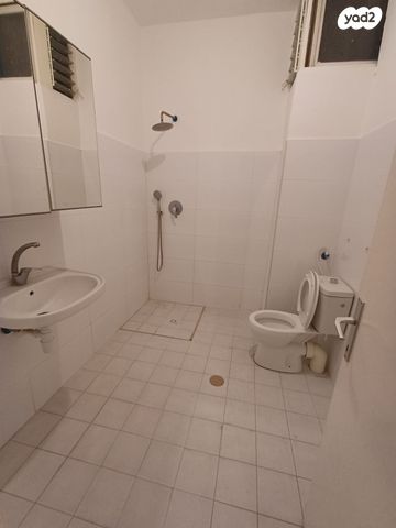 דירה, מהרי"ץ, נחליאל, חדרה