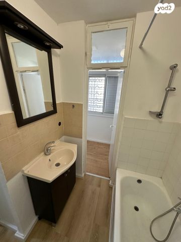 דירה, הרב נסים, נווה ספיר - קרית תמרים, עכו