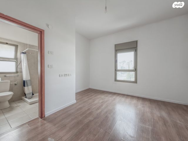 דופלקס, חוגלה, חלומות זכרון, זכרון יעקב