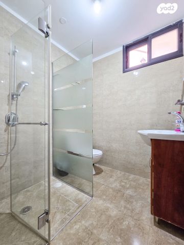 דירה, צבי ש"ץ, גרין ועם, חולון