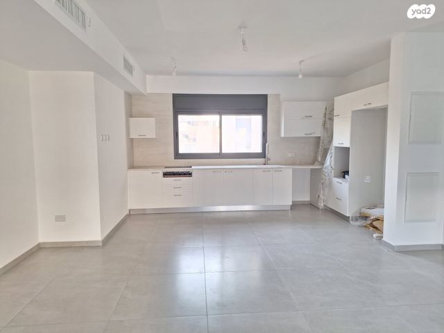 נווה יהושע, ערמונים