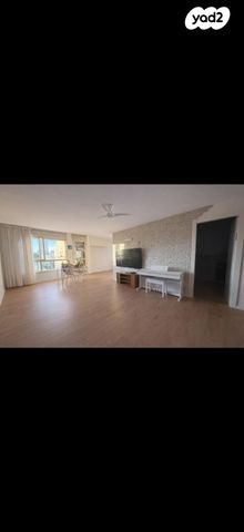 דירה, עוזיאל, אזור הבילויים, רמת גן