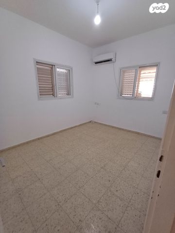 דירה, מהרי"ץ, נחליאל, חדרה