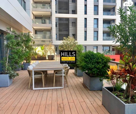 גג/ פנטהאוז, אריק איינשטיין, הרצליה ב', הרצליה