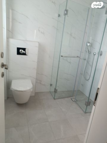 דירה, בורוכוב 3, צפון מערב מרכז העיר, נתניה