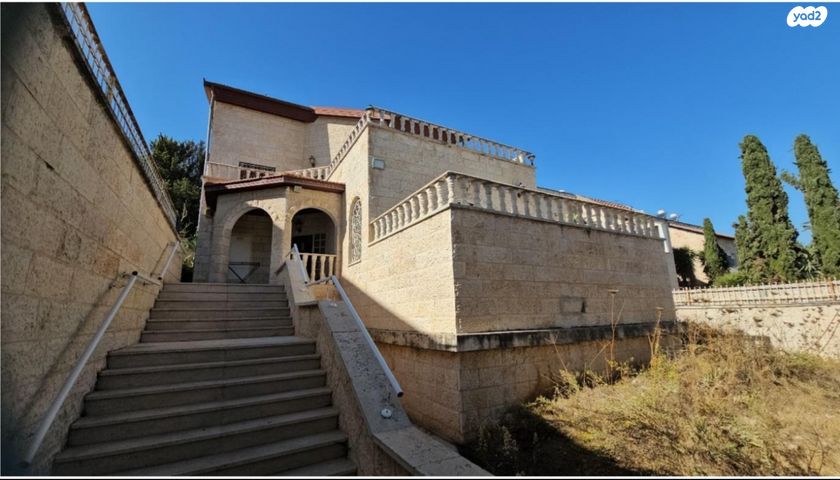 נחום אהרנפלד 