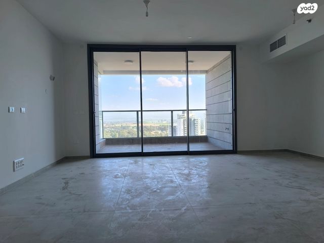 דירה, החלוץ, מורשה, רמת השרון