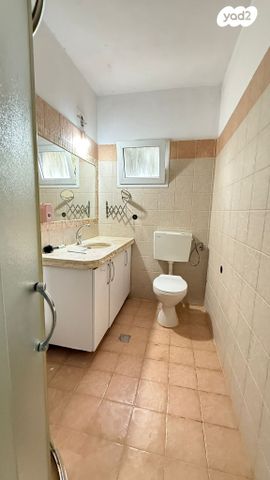 דירה, התאנה, שכונה ותיקה - מרכז העיר, מעלות תרשיחא