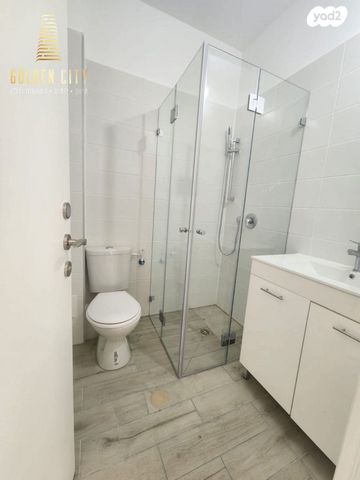 דירה, קרל פופר 15, נתניה