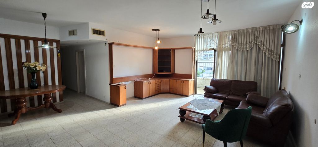 דירה, העצמאות 27, מרכז העיר, עכו