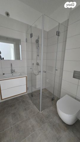 דירה, דניאל 3, בת ים