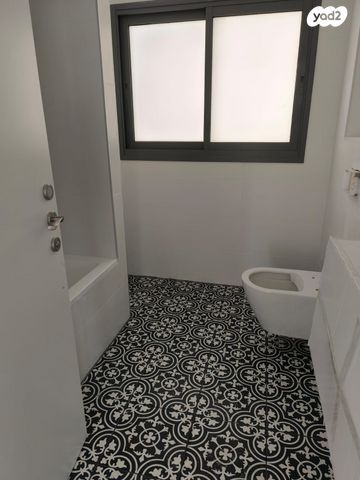 דירה, החלוץ, מורשה, רמת השרון