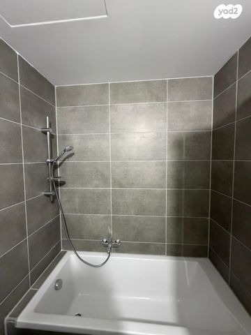 דירה, תוצרת הארץ, תל אביב יפו