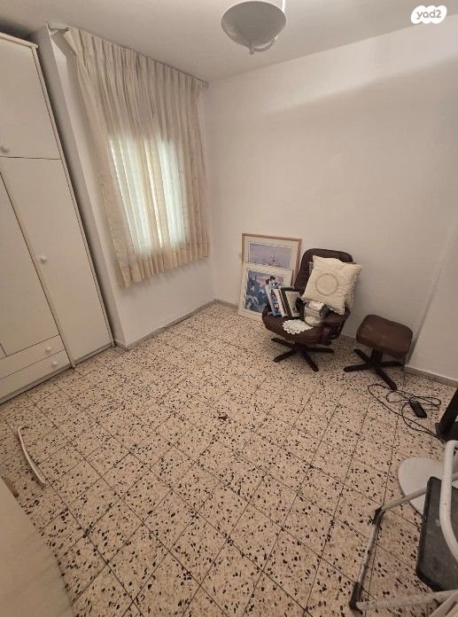 דירה, יהושע רבינוביץ 2, בן גוריון, חולון