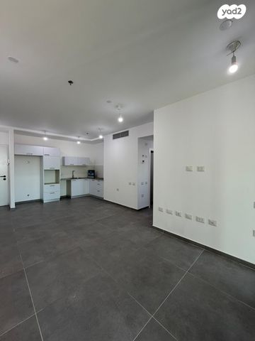 דירה, תוצרת הארץ, תל אביב יפו