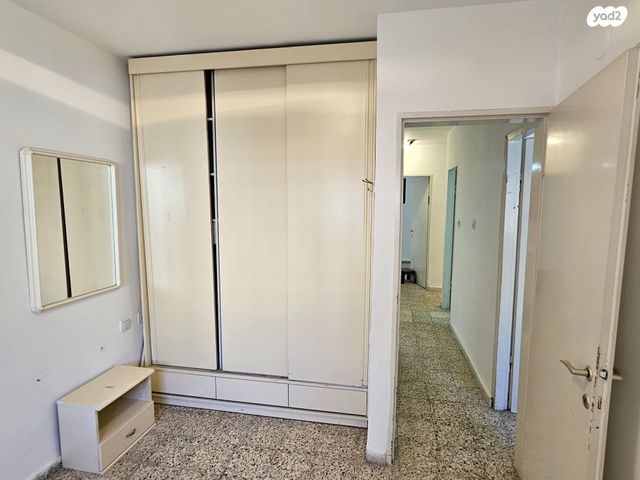 דירה, הרב חיים הלר, ירושלים