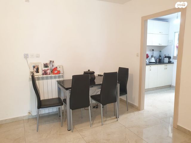 דירת גן, שמואל תמיר כצנלסון, פסגת זאב, ירושלים