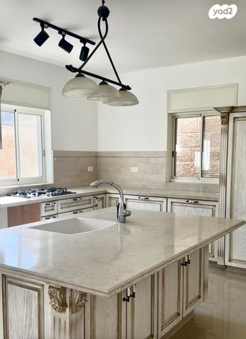 דו משפחתי, נופך, הר שמואל, גבעת זאב