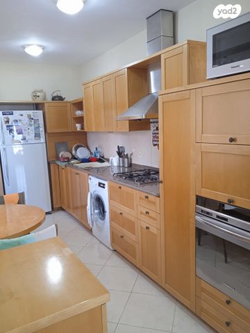 יהודה בורלא 14