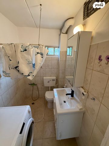 דירה, שלום עליכם, צור שלום, קרית ביאליק