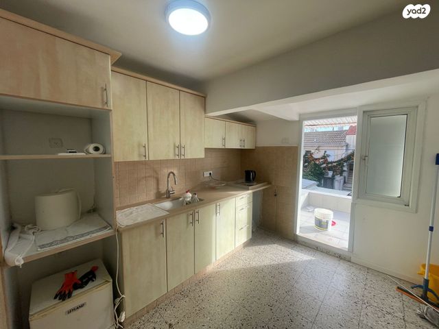 דירה, הרצליה