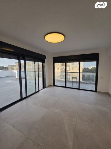 גג/ פנטהאוז, נאות בן גוריון, יבנה