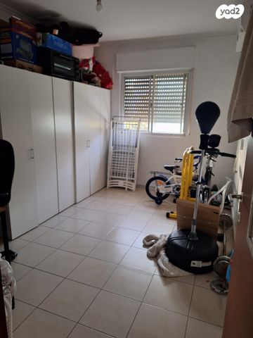 דירה, שער הגיא, אריאל