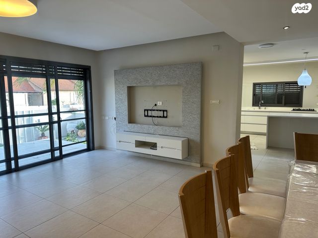 בית פרטי/ קוטג', גבעת שמשון, גן יבנה