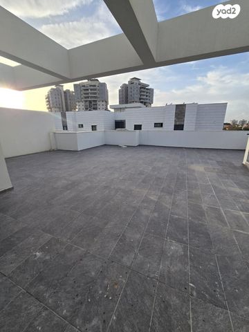 גג/ פנטהאוז, נאות בן גוריון, יבנה
