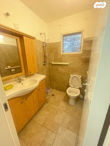 דירה, הרצליה