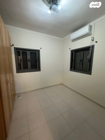 בית פרטי/ קוטג', גבעת שמשון, גן יבנה