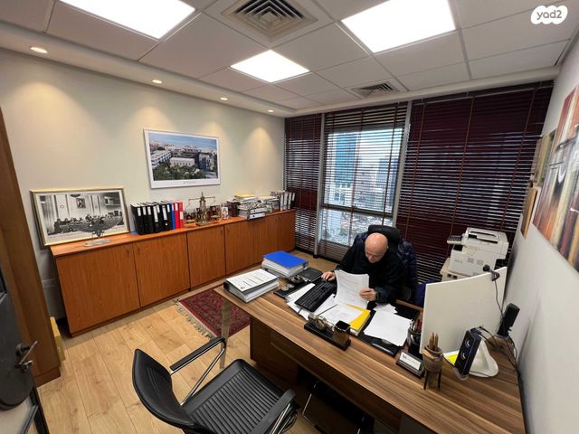 משרדים, דרך מנחם בגין, בורסה, רמת גן