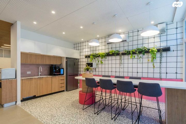 משרדים, מונטיפיורי, הרכבת, תל אביב יפו