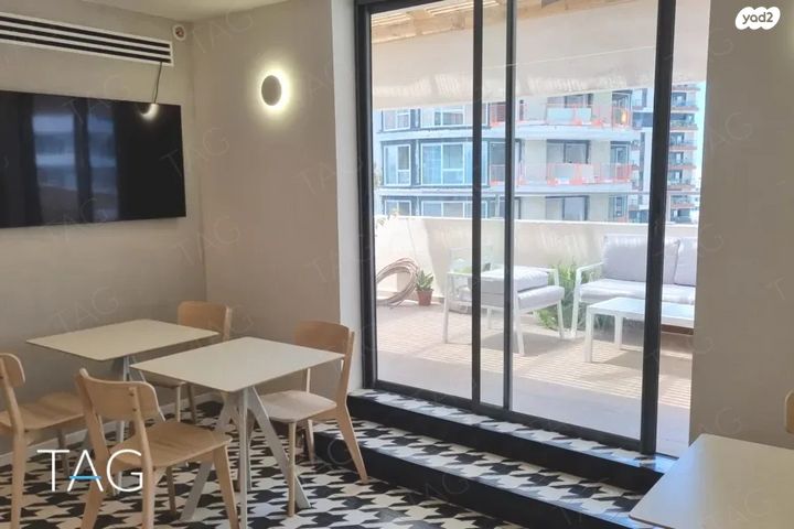 משרדים, דרך מנחם בגין 52, תל אביב יפו