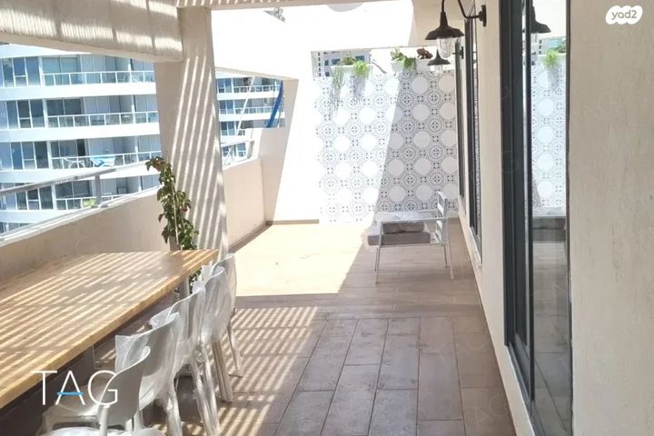 משרדים, דרך מנחם בגין 52, תל אביב יפו