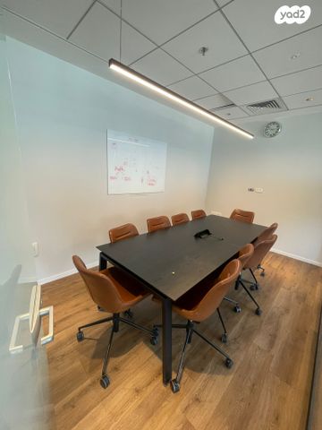 משרדים, יגאל אלון, תל אביב יפו